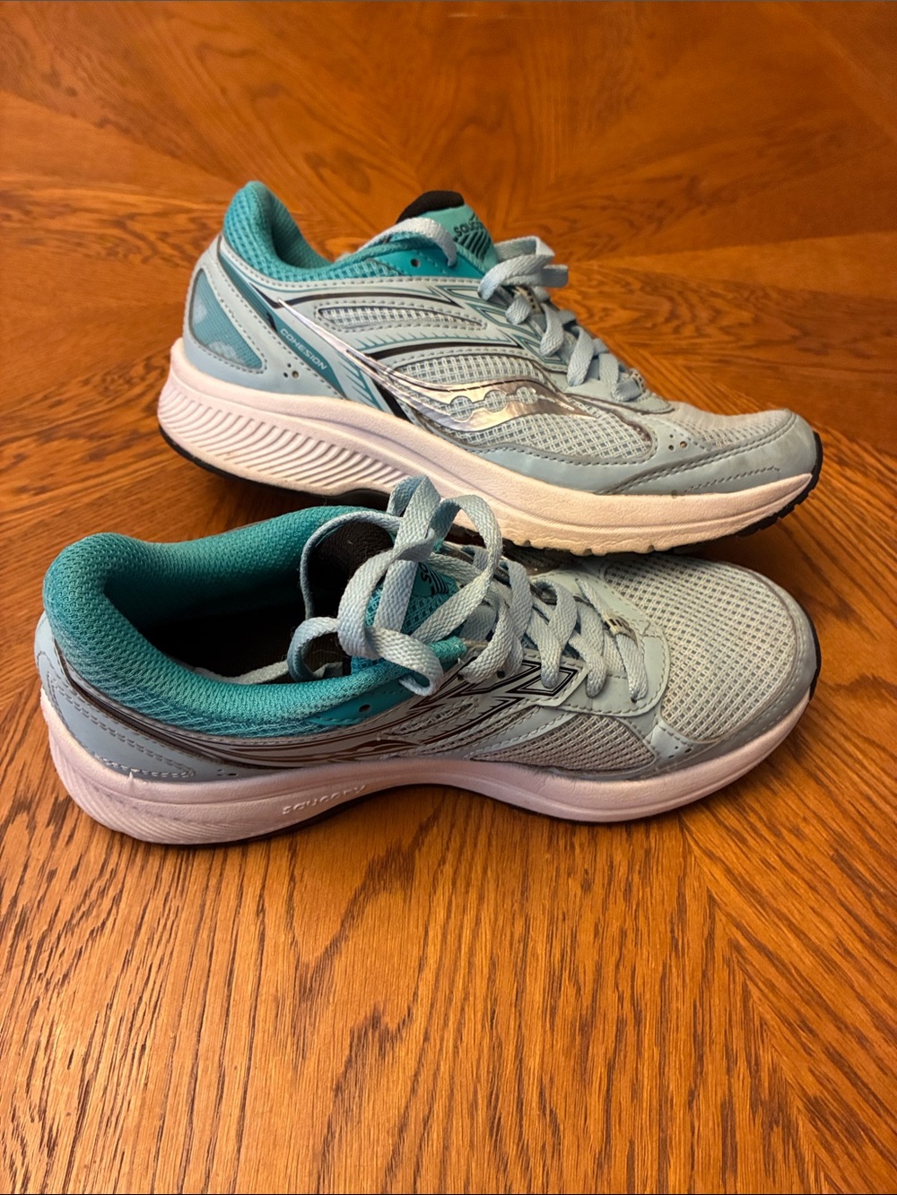 Saucony Women's Mint Teal Athletic Running Shoes Size 6